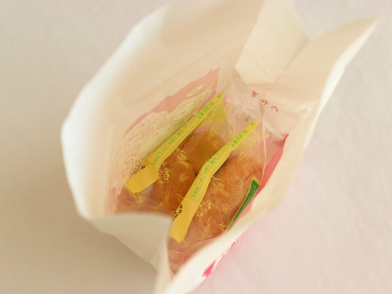六花亭シュークリーム　袋の中身