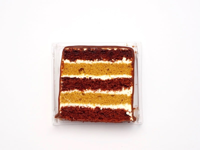 六花亭　チョコスクエア　フィルムをはがしたところ