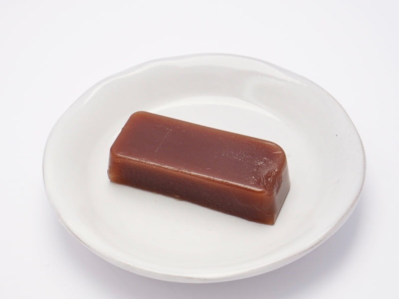 えがわ　水羊かん　お皿に出したところ