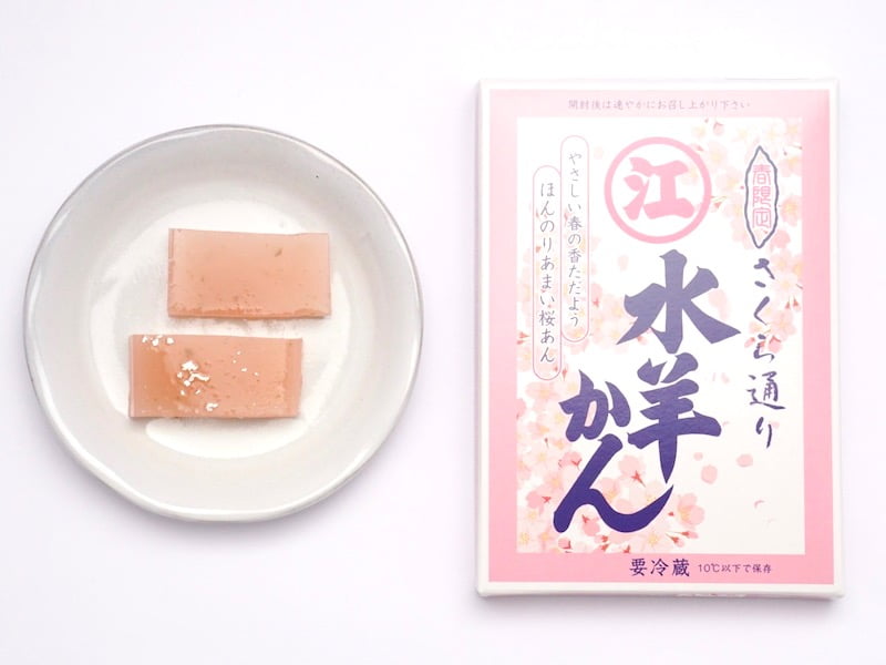 えがわ　さくら通り水羊かん　パッケージと中身
