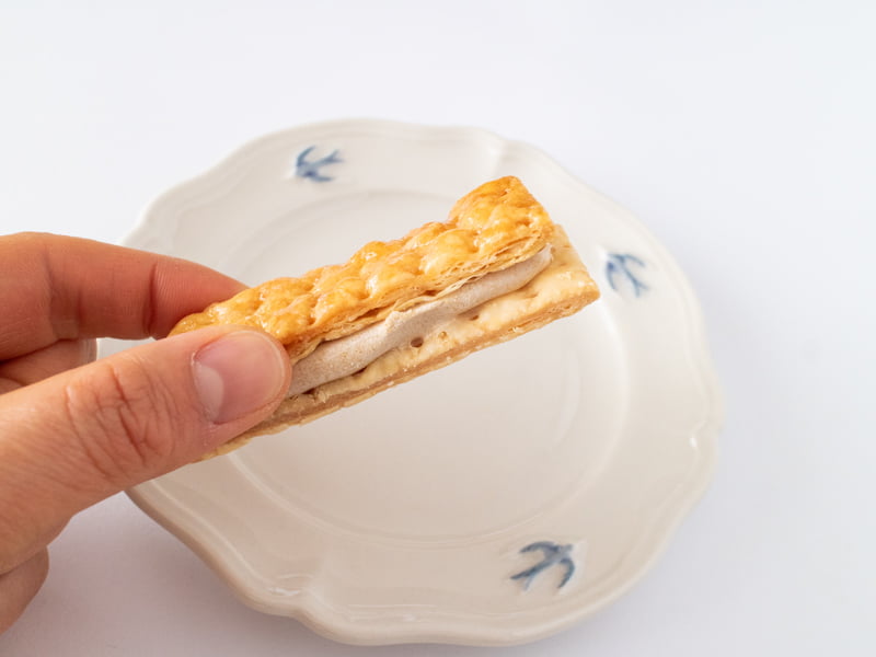 ザ・メープルマニア メープルパイサンドを食べるところ