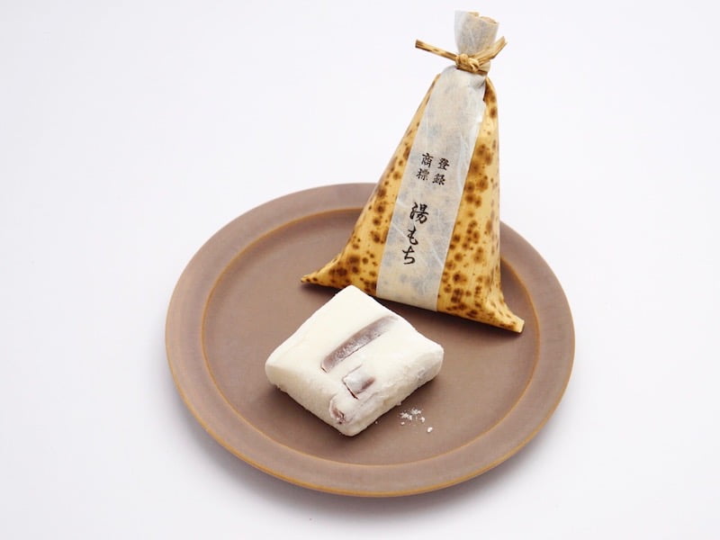 ちもと　湯もち　お皿に出したところ