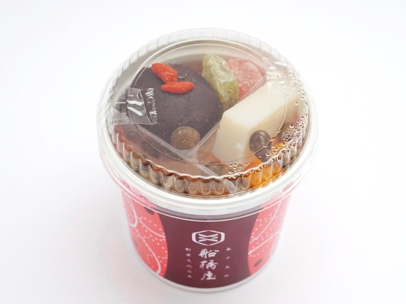 船橋屋　あんみつ　フタ越しに見た様子