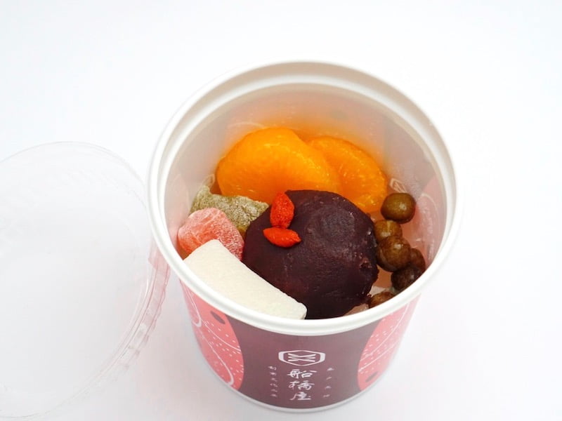 船橋屋　あんみつ　盛り付けた様子