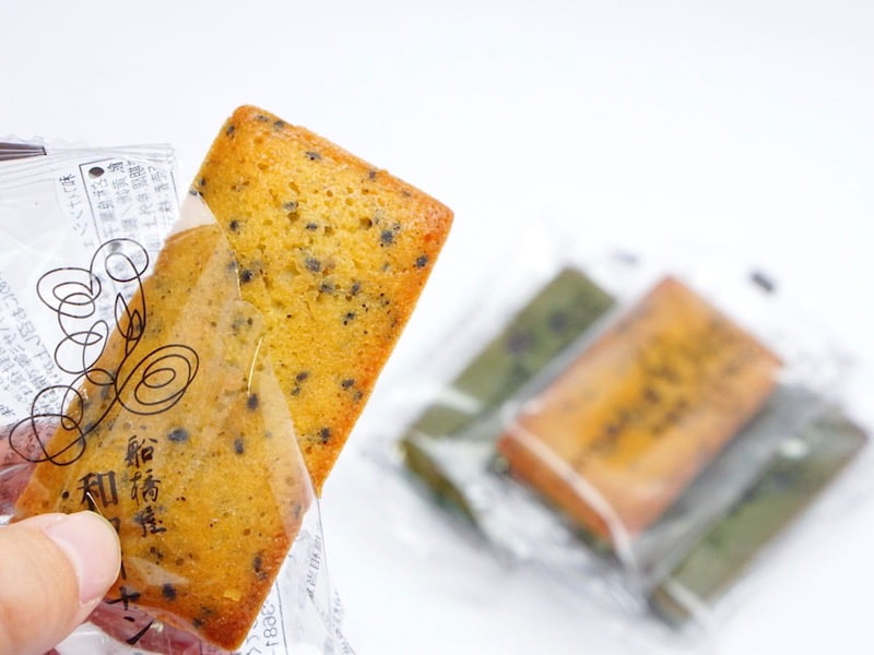 船橋屋　和フィナンシェ　開封したところ
