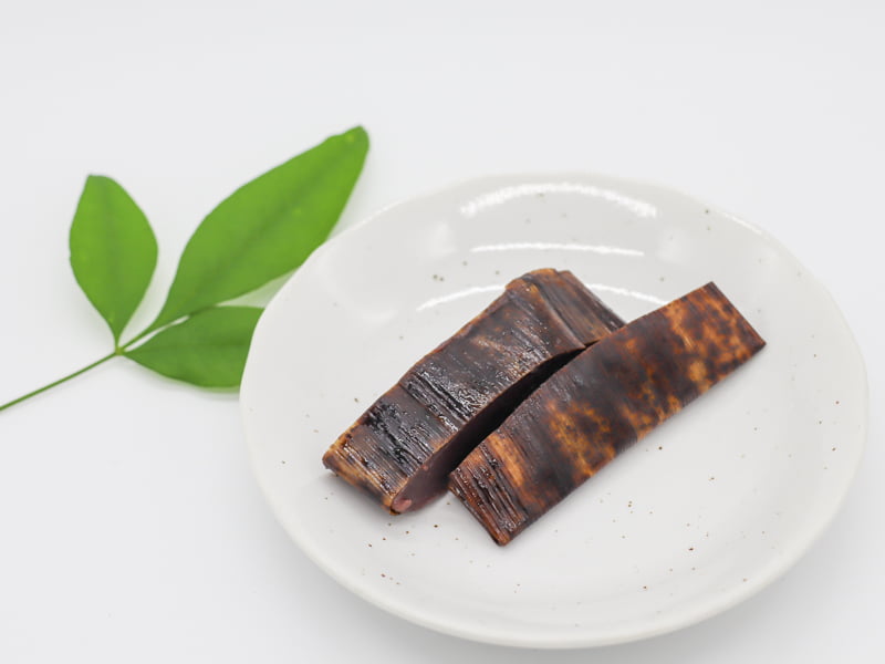 追分羊かんの竹皮付の中身