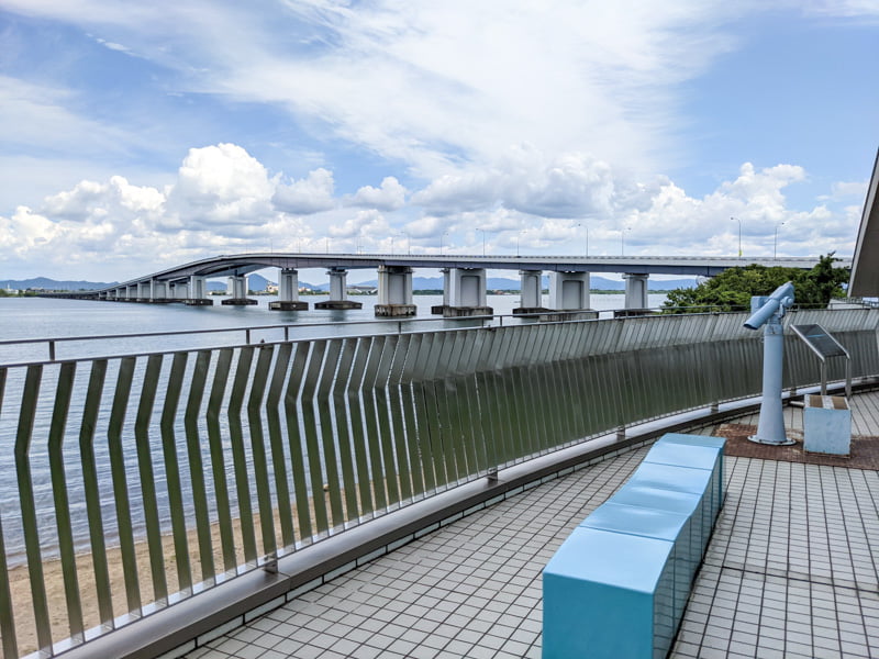 びわ湖大橋米プラザの道のバルコニー