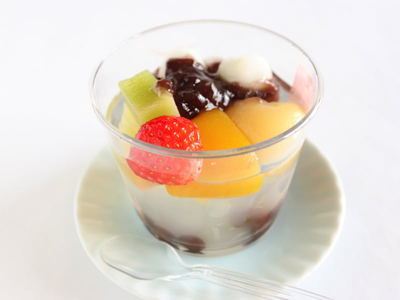 六花亭あんみつ　具を入れる02