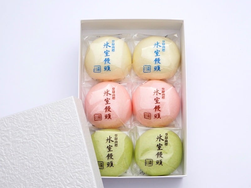 森八　氷室饅頭　箱を開けたところ