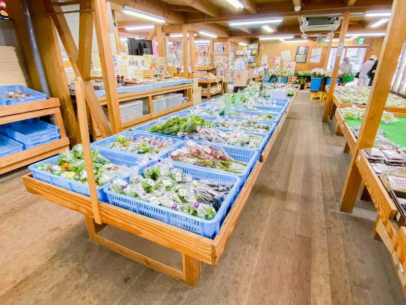 道の駅 アリストぬまくま：自由市場 内部