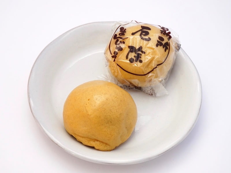 島屋菓子舗　厄除まんじゅう　中身アップ