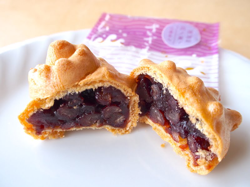 盛栄堂のさざえ最中_小倉あん