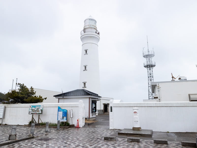 犬吠埼灯台と白いポスト