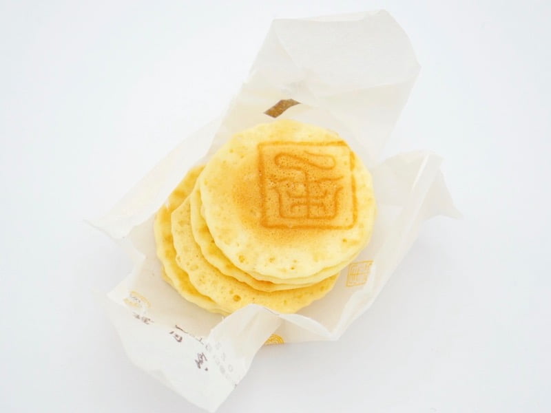 播田屋 絲印煎餅 個包装を開いたところ