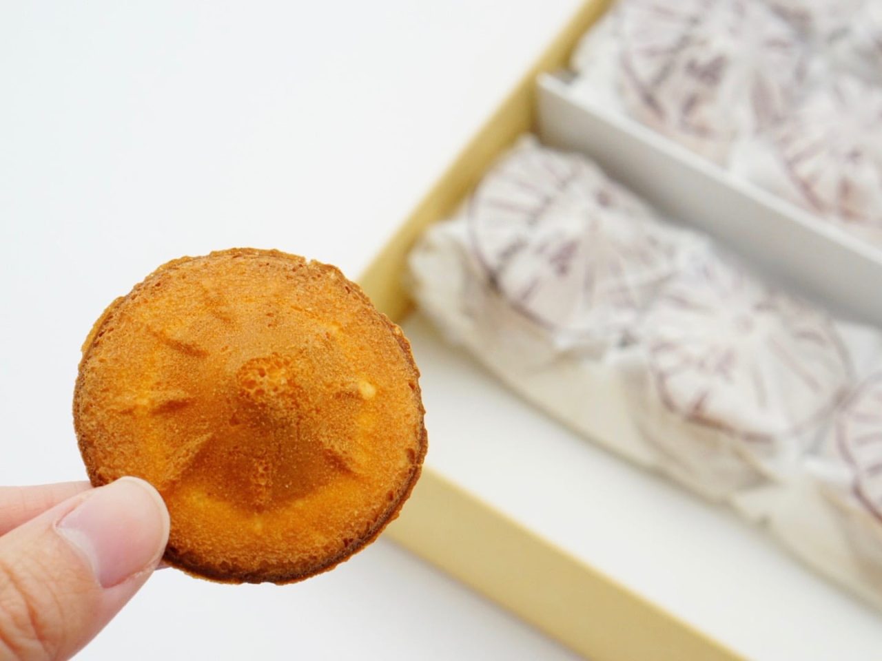 平治煎餅本店 平治煎餅 持ったところ