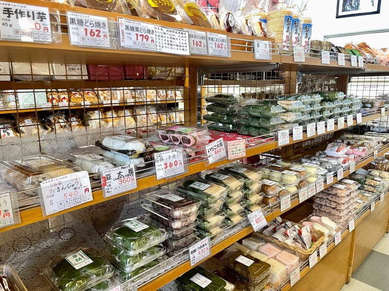 道の駅思川　地元の和菓子店の生菓子も充実