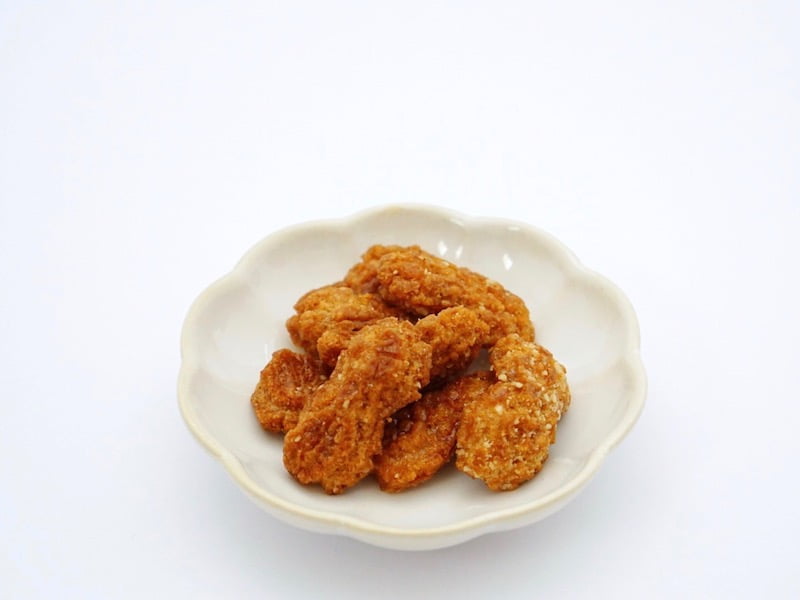 キャラメルピーナツ坊や お皿に出したところ