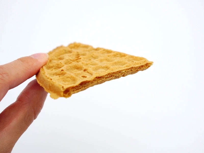 はしや オランダせんべい 四等分したもの