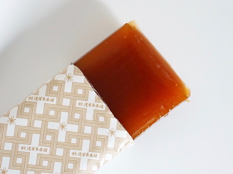 標津羊羹 封を切ったところ