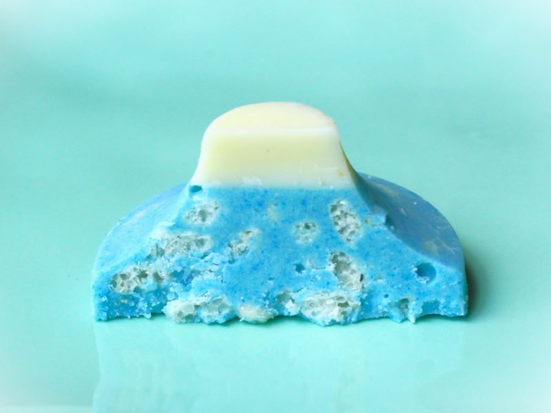 青い富士山チョコクランチ　断面