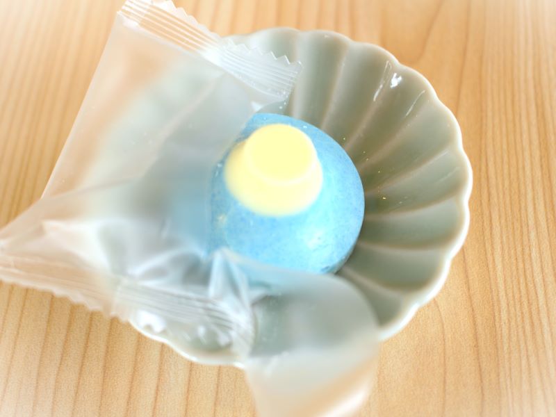 青い富士山チョコクランチ　中身開封