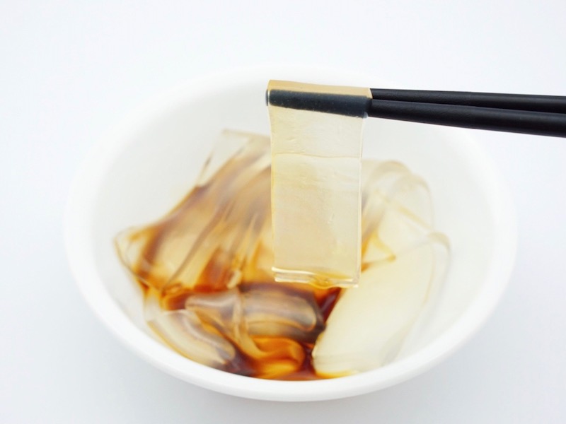 森八 宝達葛 くずきり 箸で持ったところ