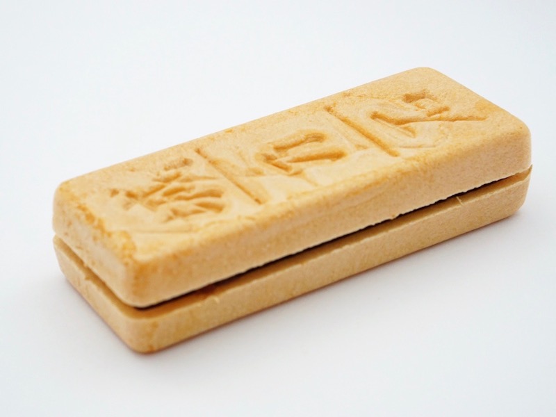 森八 お手作り最中 城の石  最中の厚み