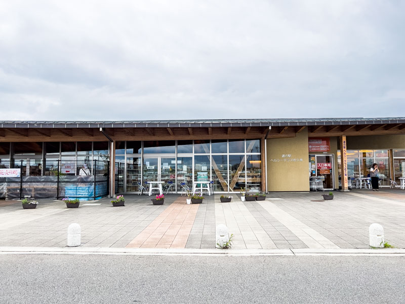 道の駅ヘルシーテラス佐久南の外観
