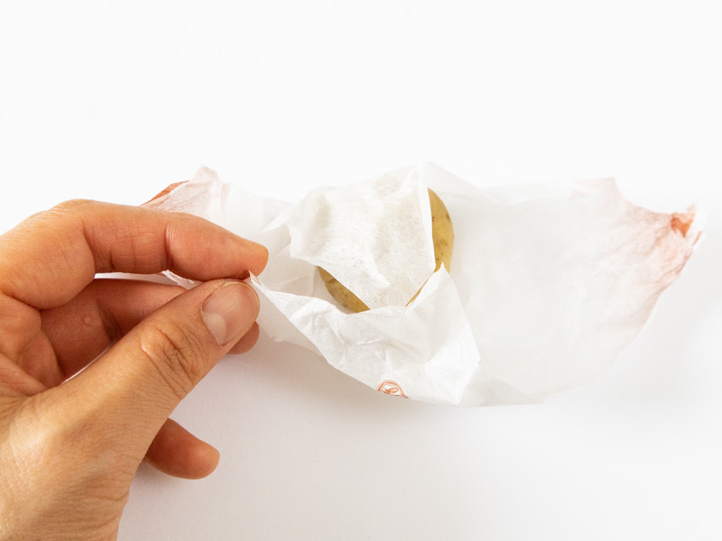 亀喜総本家栗金とんを開けるところ