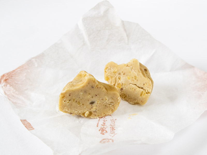 亀喜総本家栗金とんの断面