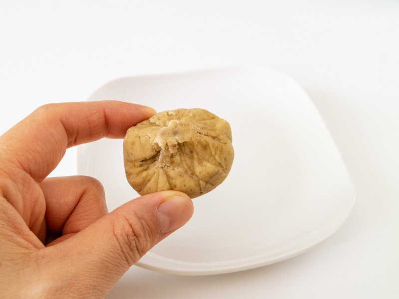 川上屋 栗きんとん手に取るところ