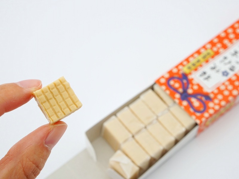 桔梗屋 桔梗信玄餅風味キャラメル 手に持ったところ