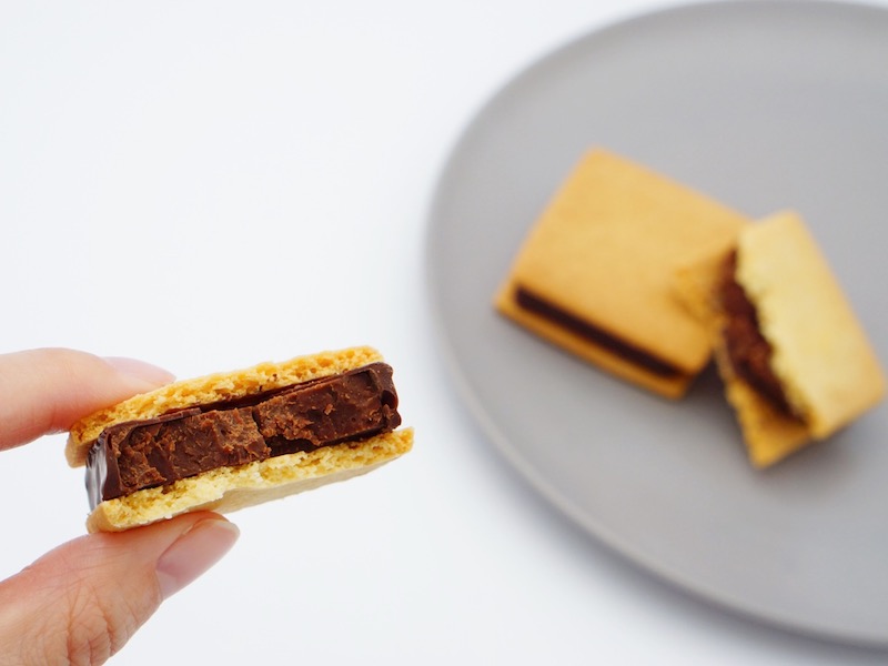 山奥チョコレート日和 生チョコサンド 断面