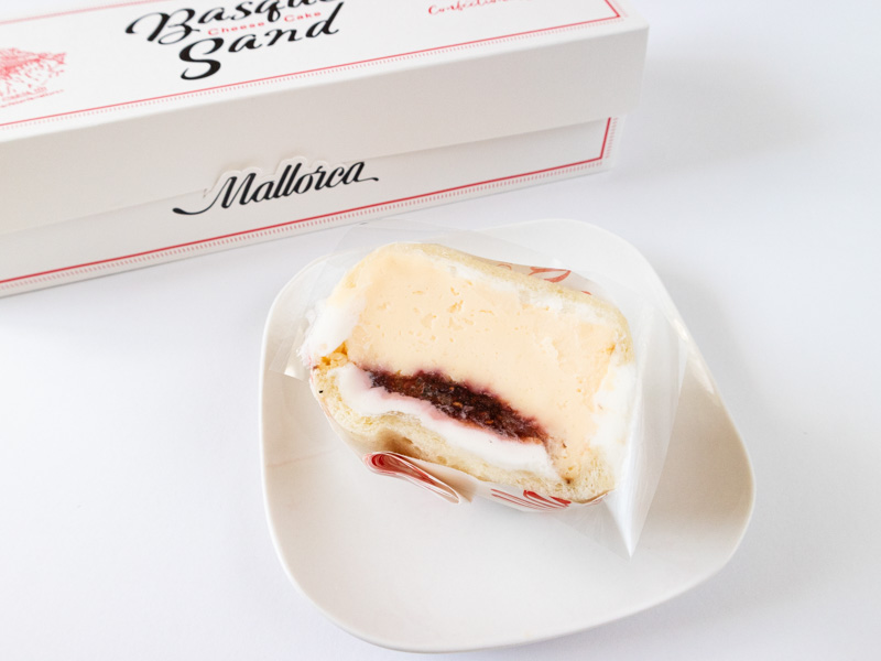マヨルカ バスクチーズケーキサンドの断面