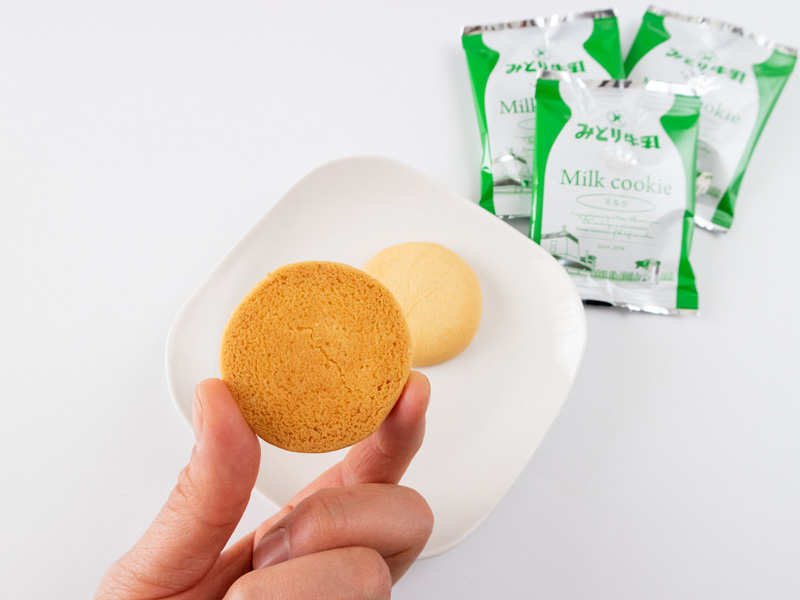 みどり牛乳ミルククッキーの裏側