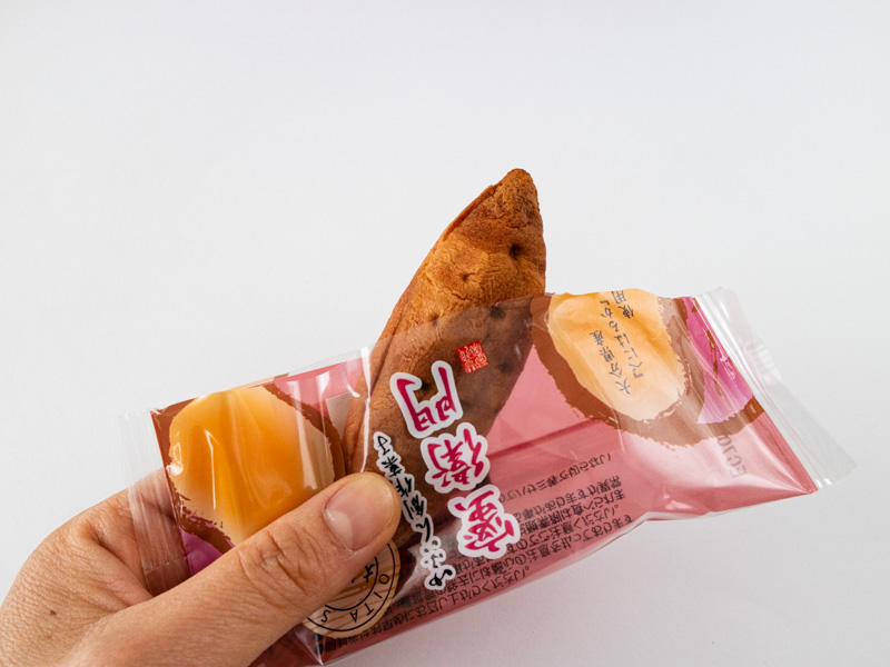 ゆふいん創作菓子 蜜衛門を袋から出したところ