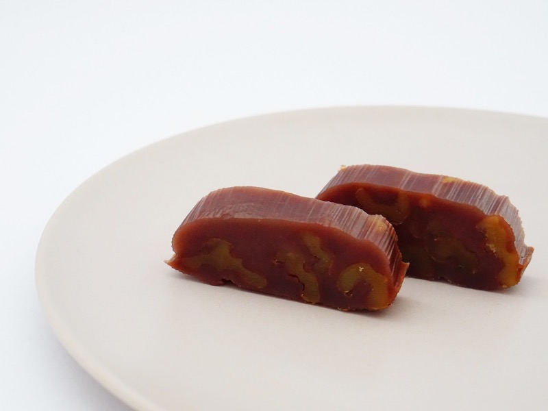 松葉屋 月よみ山路 比咩くるみ お皿にのせたところ