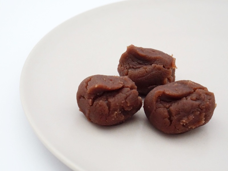 金沢百万石あんころ お皿に出したところ