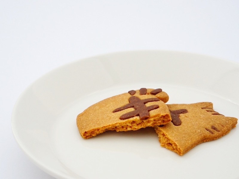 にゃんこのサブレ 割ったところ