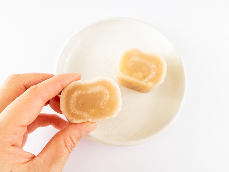 俵屋吉富 白雲龍 手に取るところ