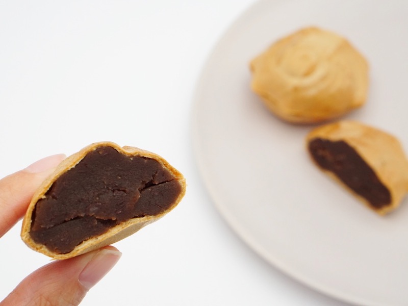 前川菓子屋 しっとりさざえもなか 断面