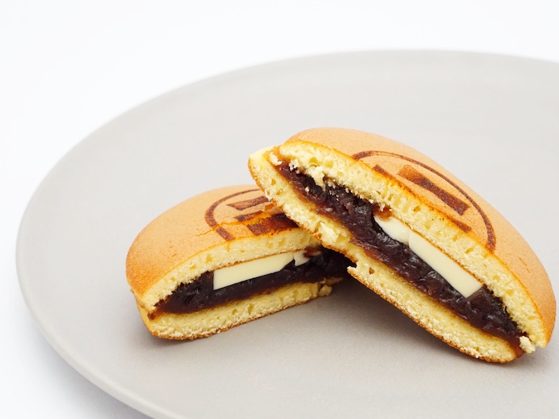 木付や どら焼き(バター入り) 断面