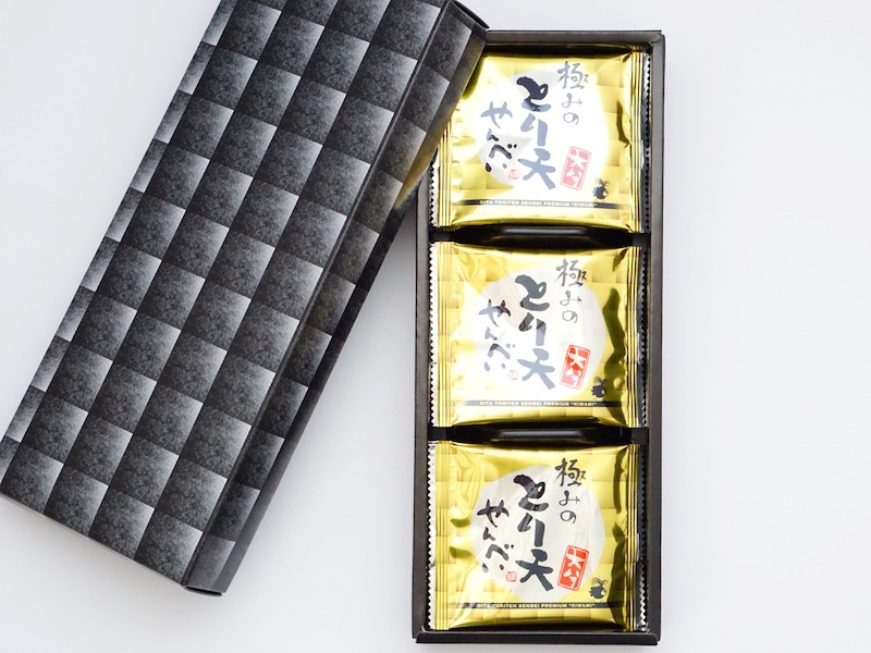 極みのとり天せんべい 中身(全体)