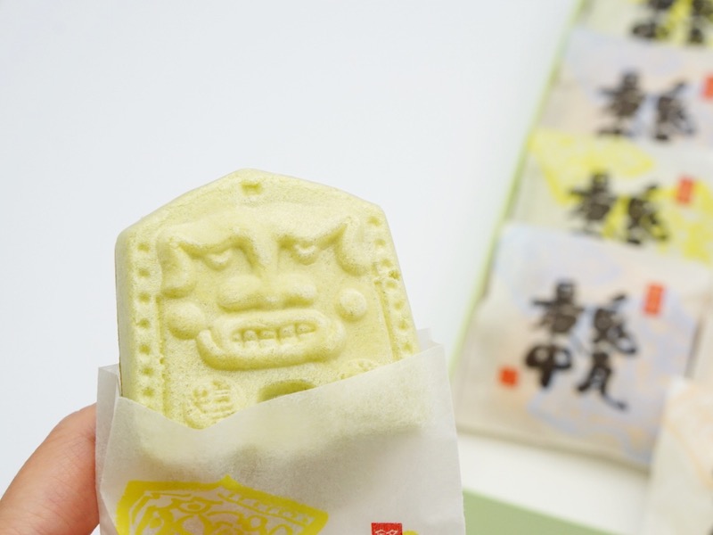 親玉本舗 鬼瓦最中 個包装を開封したところ