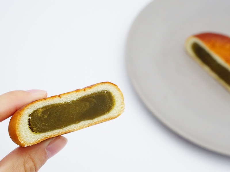 月寒あんぱん本舗 月寒あんぱん 抹茶あんの断面