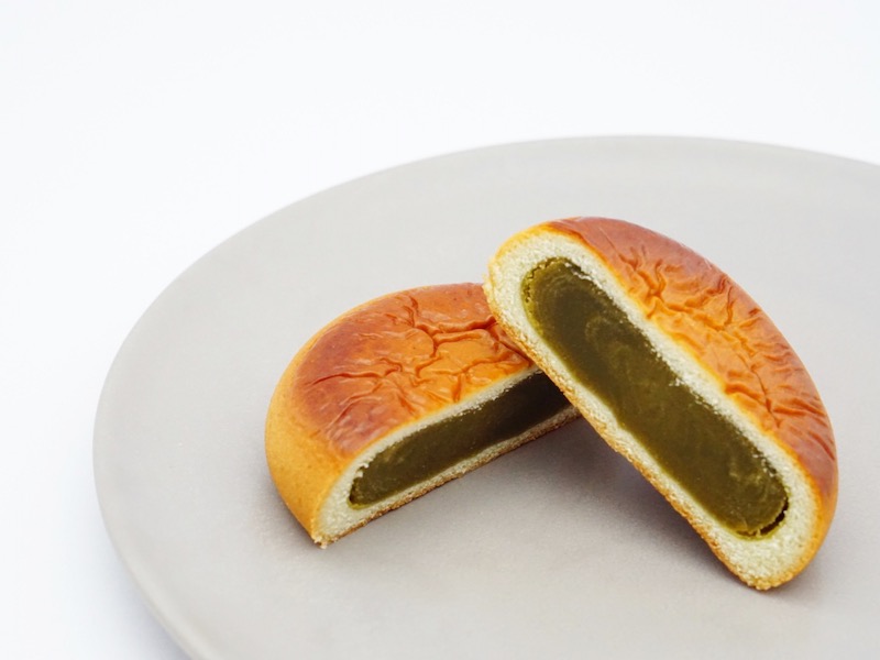 月寒あんぱん本舗 月寒あんぱん 抹茶あん半分
