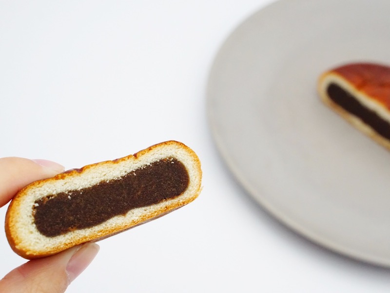 月寒あんぱん本舗 月寒あんぱん 黒糖あんの断面