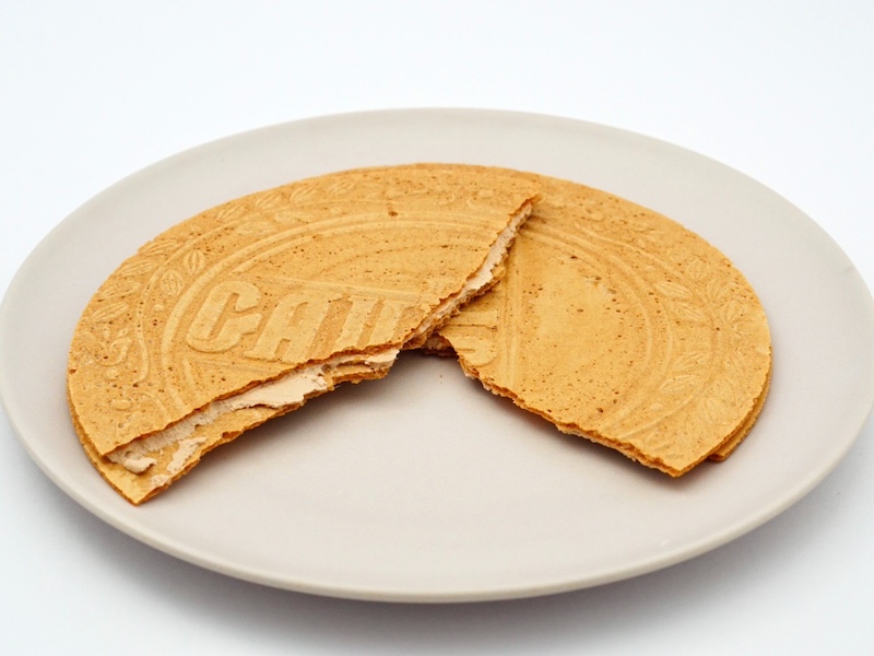 上野風月堂 ゴーフル チョコレートの断面