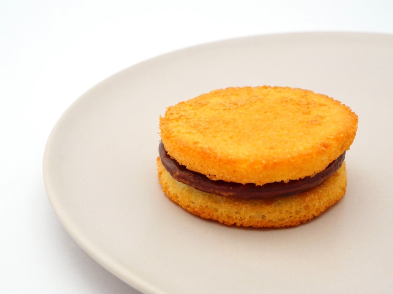 さかえ屋 なんばんショコラサンド 唐津産レモン 側面