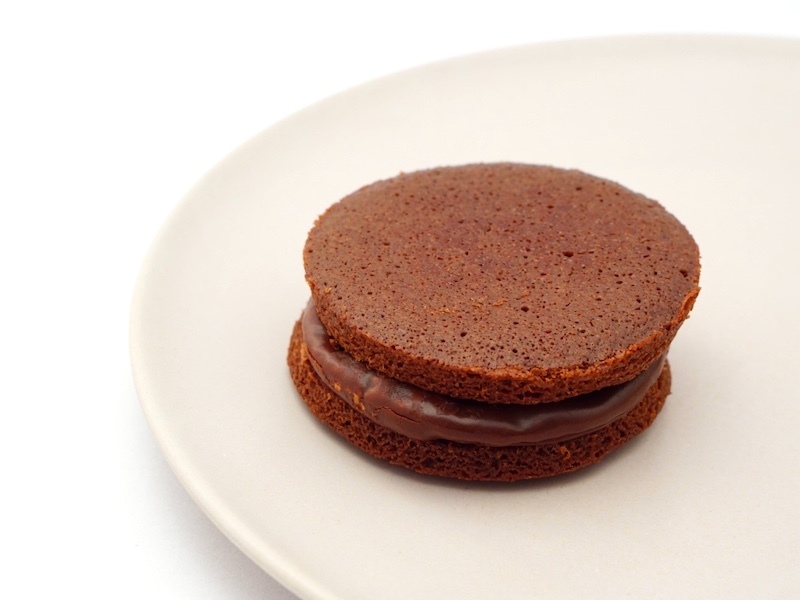 さかえ屋 なんばんショコラサンド シュガーロード・キャラメル 側面